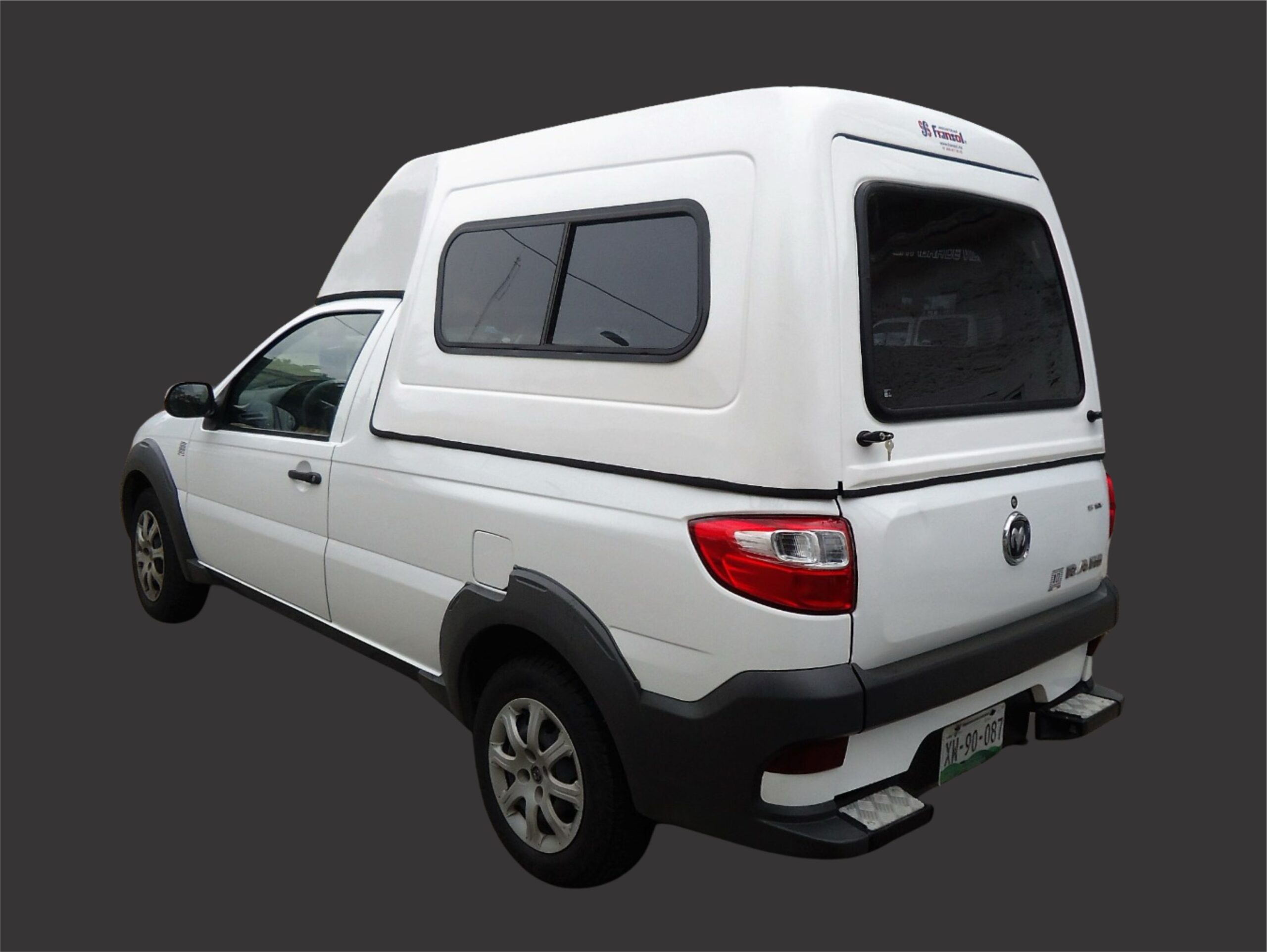 ram 700 camper delfin cabina normal 6