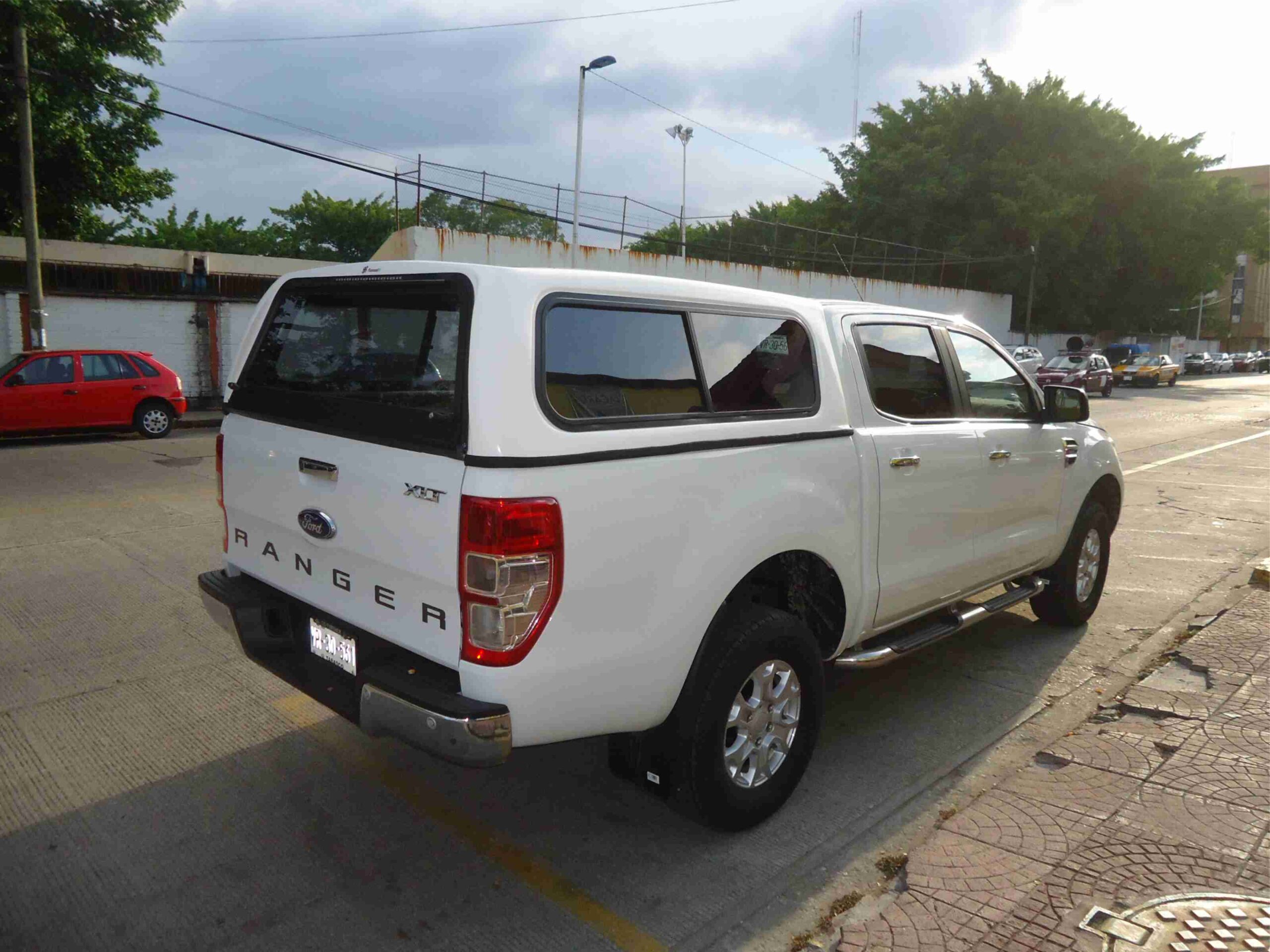 camper futura fibra de vidrio ford ranger (3)
