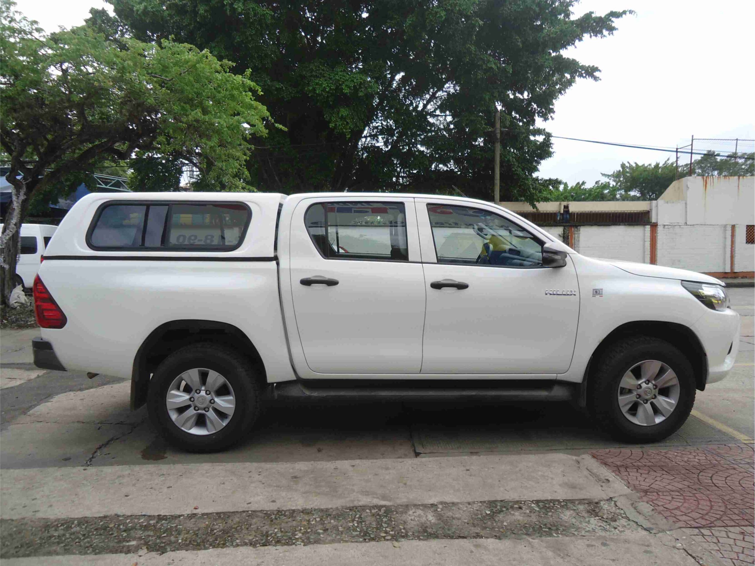 camper futura hilux fransol (2)