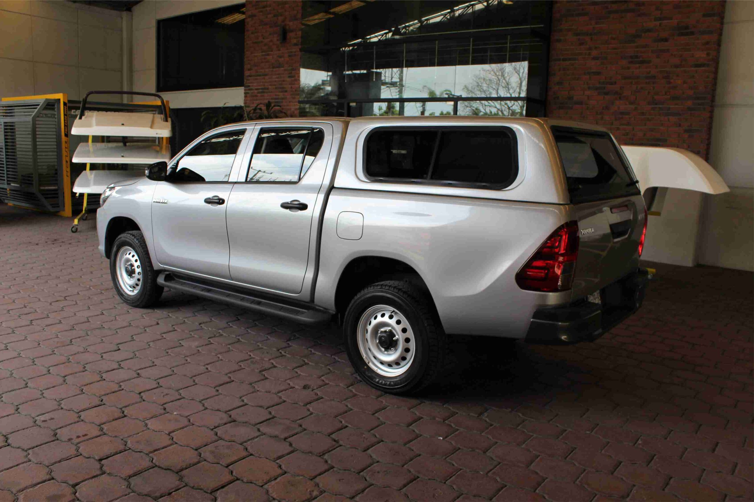 camper futura para toyota hilux (1)