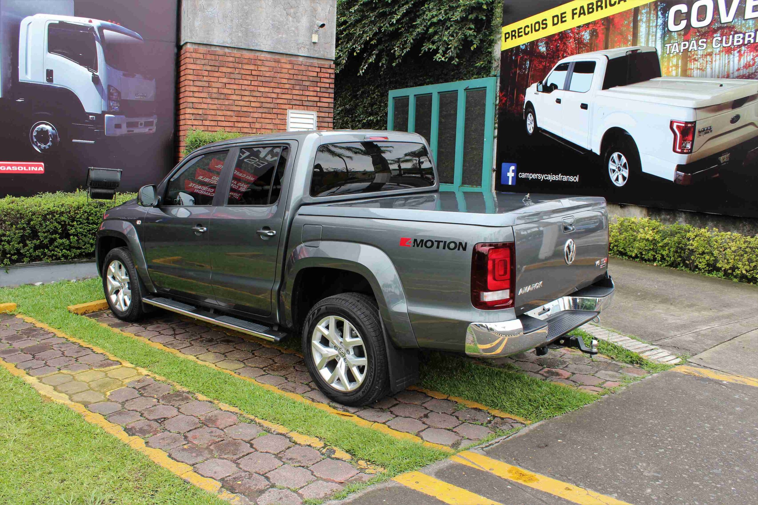 tapa cubre batea amarok fibra de vidrio