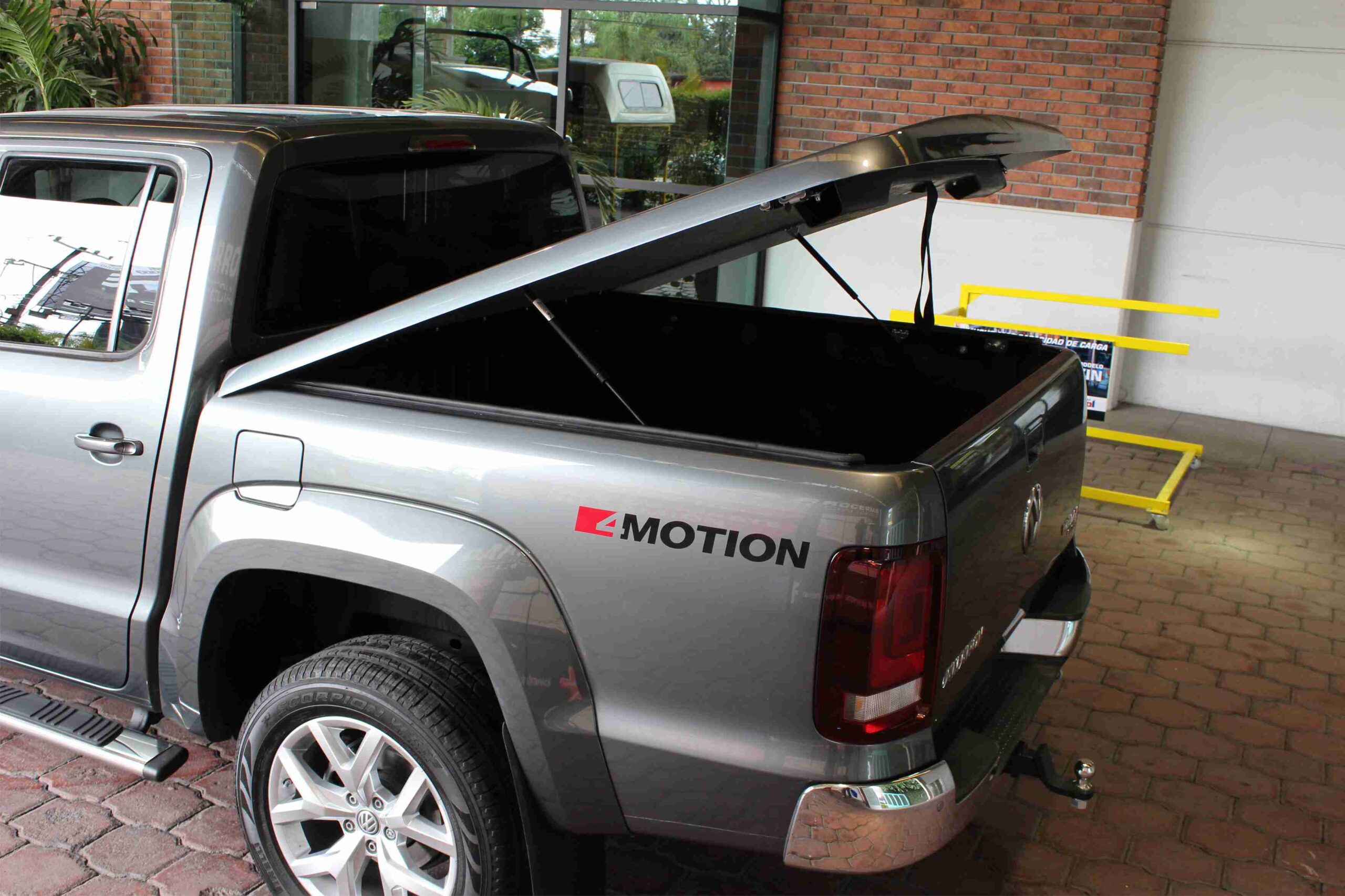 tapa cubre batea amarok fibra de vidrio volkswagen