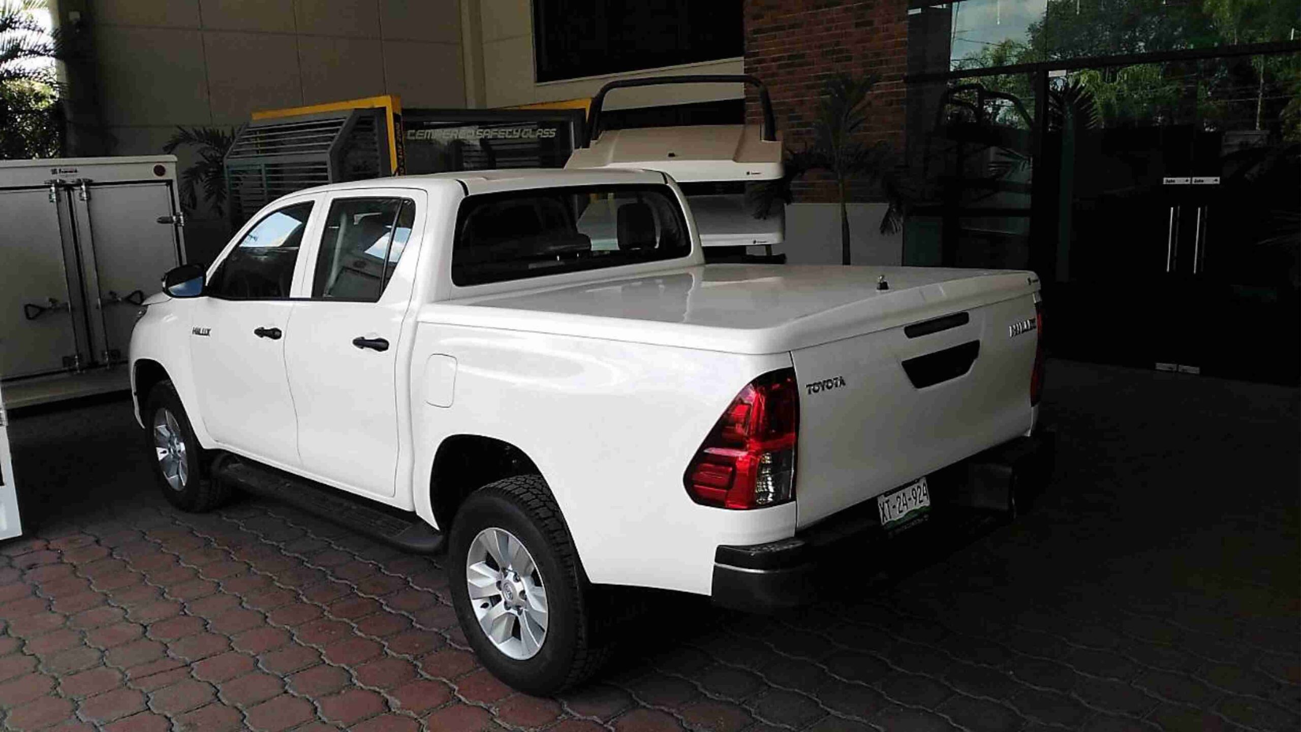 tapa cubre batea hilux fibra de vidrio