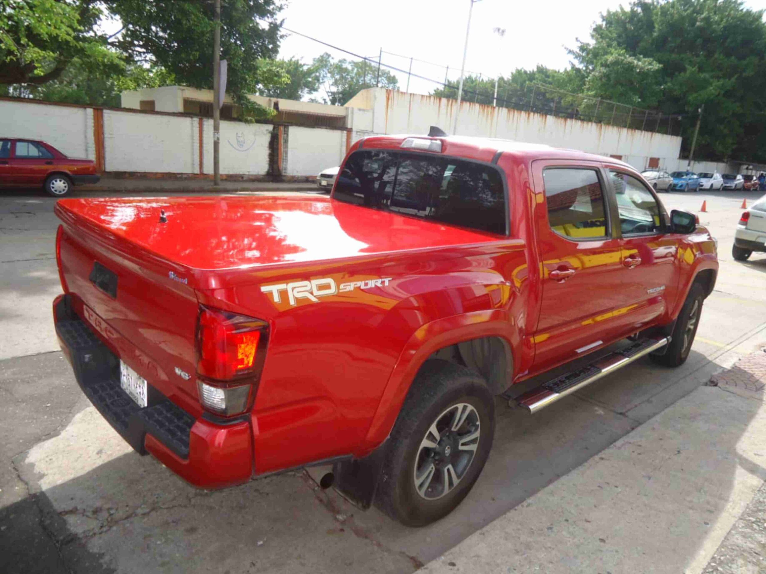 tapa cubre batea tacoma fibra de vidrio